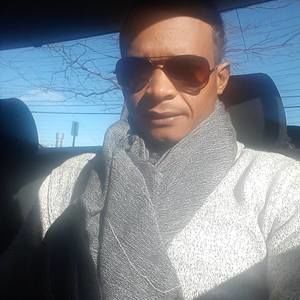 Meet your Posher, Jose eugenio